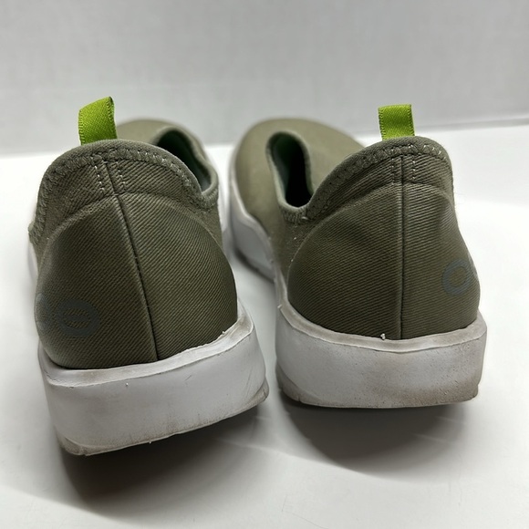Oofos Oomg eeZee Slip On Sneaker Canvas Shoes Olive Green White Women's Size 8 - Picture 6 of 9